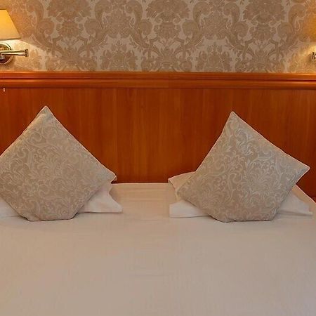 Astana International Hotel Almaty Ngoại thất bức ảnh