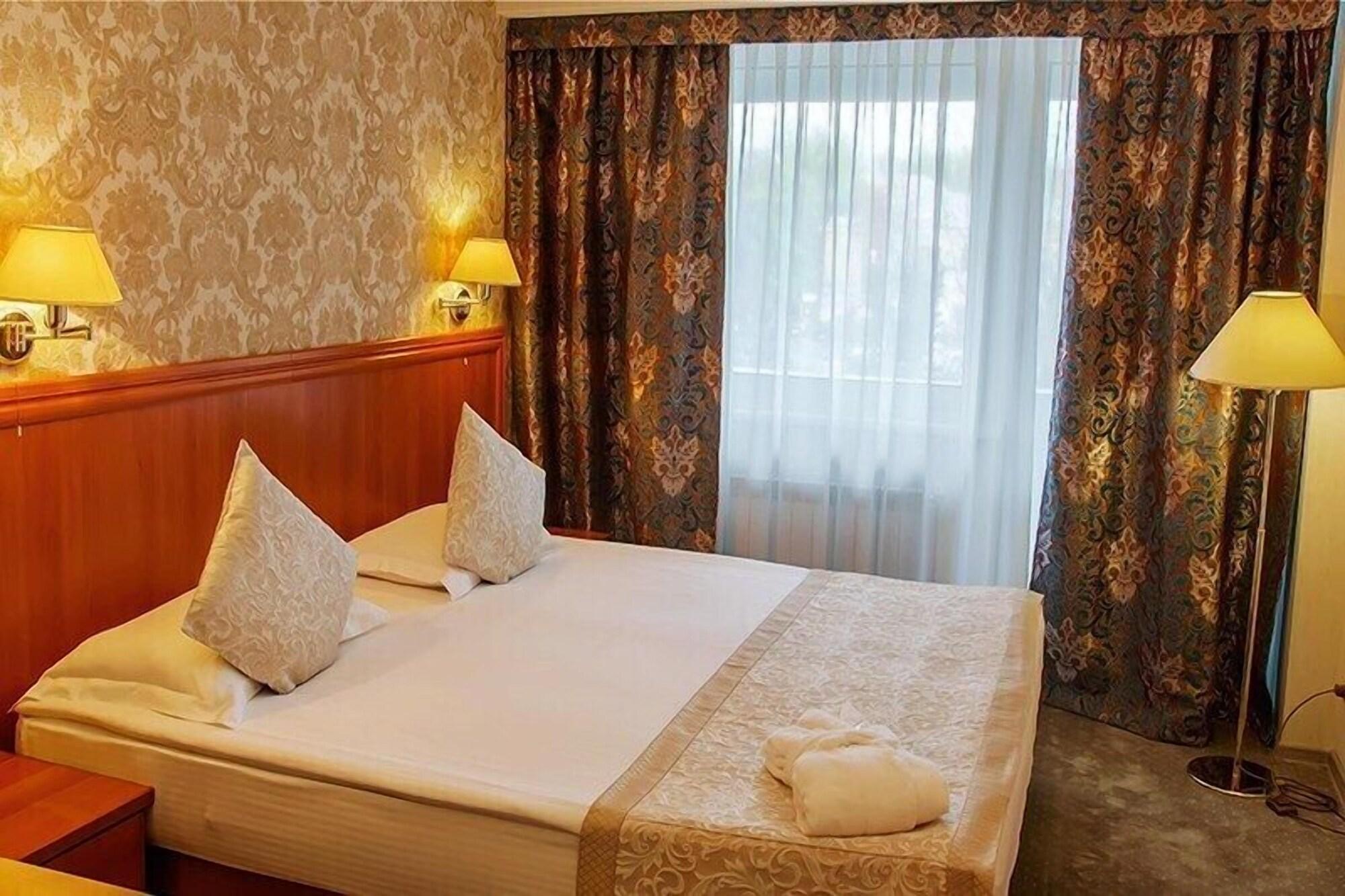 Astana International Hotel Almaty Ngoại thất bức ảnh