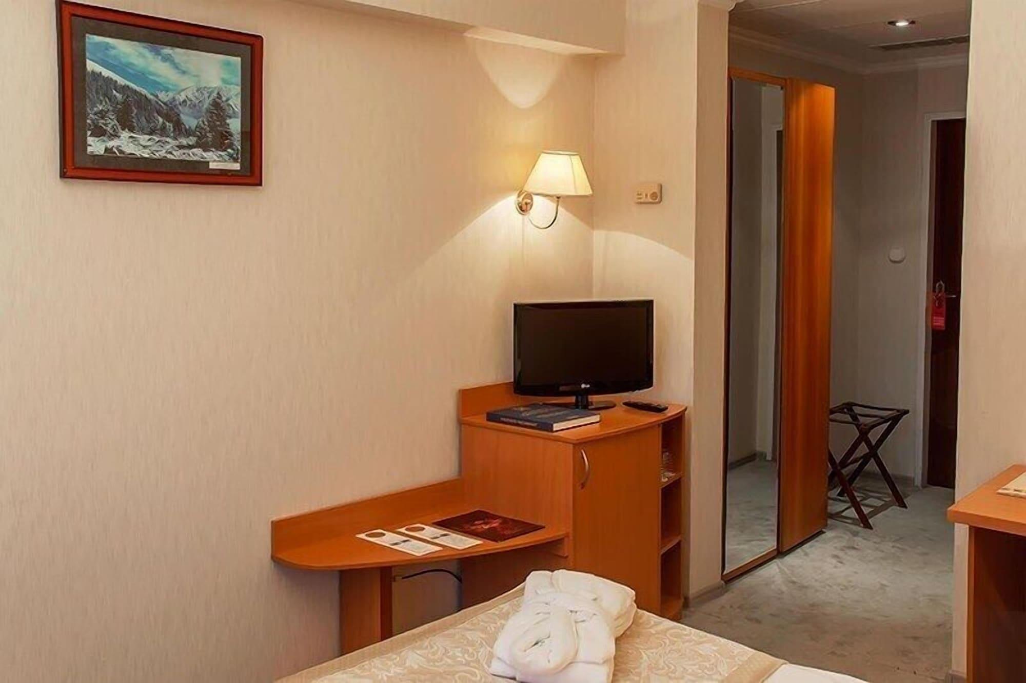 Astana International Hotel Almaty Ngoại thất bức ảnh