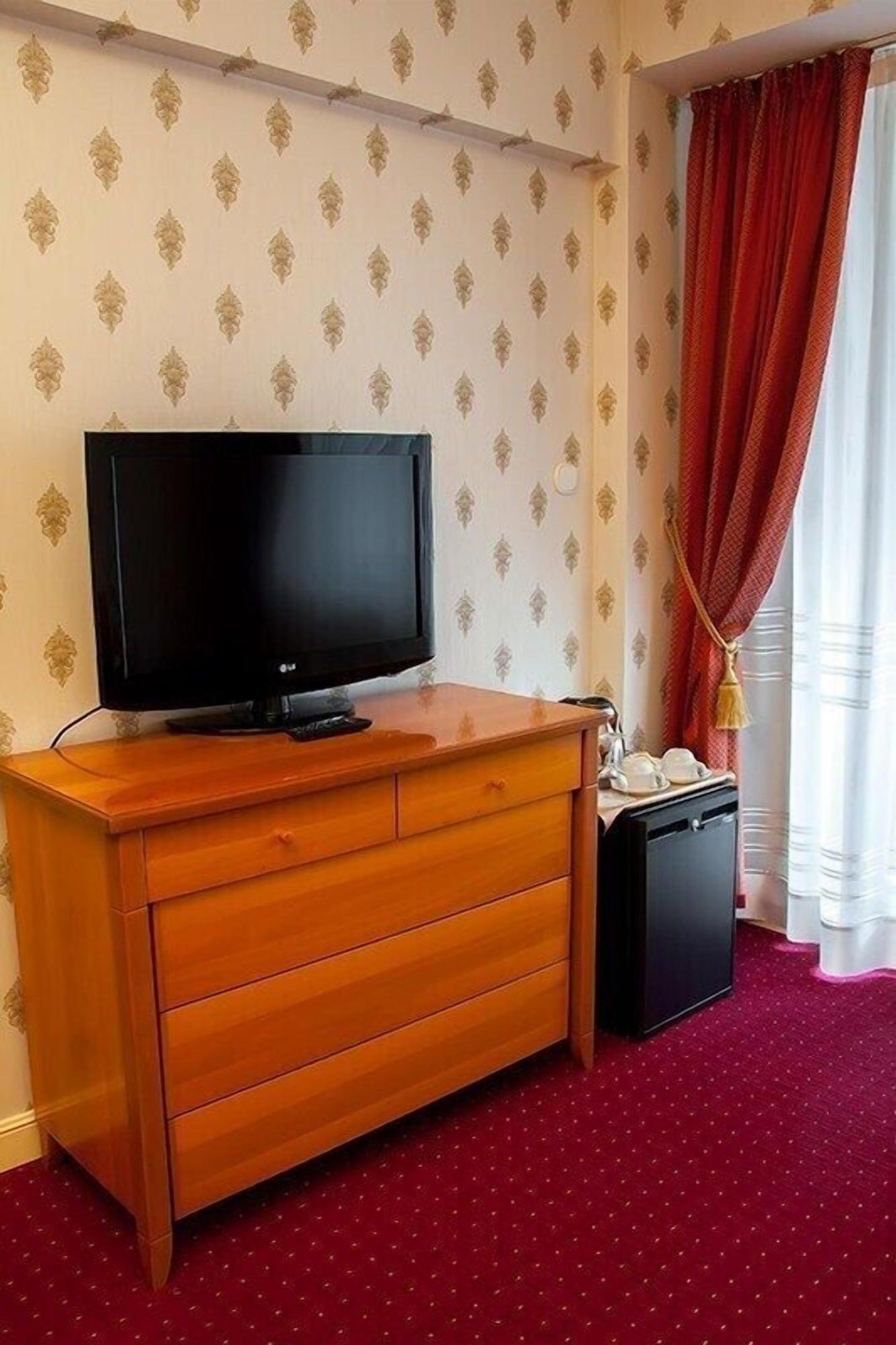 Astana International Hotel Almaty Ngoại thất bức ảnh