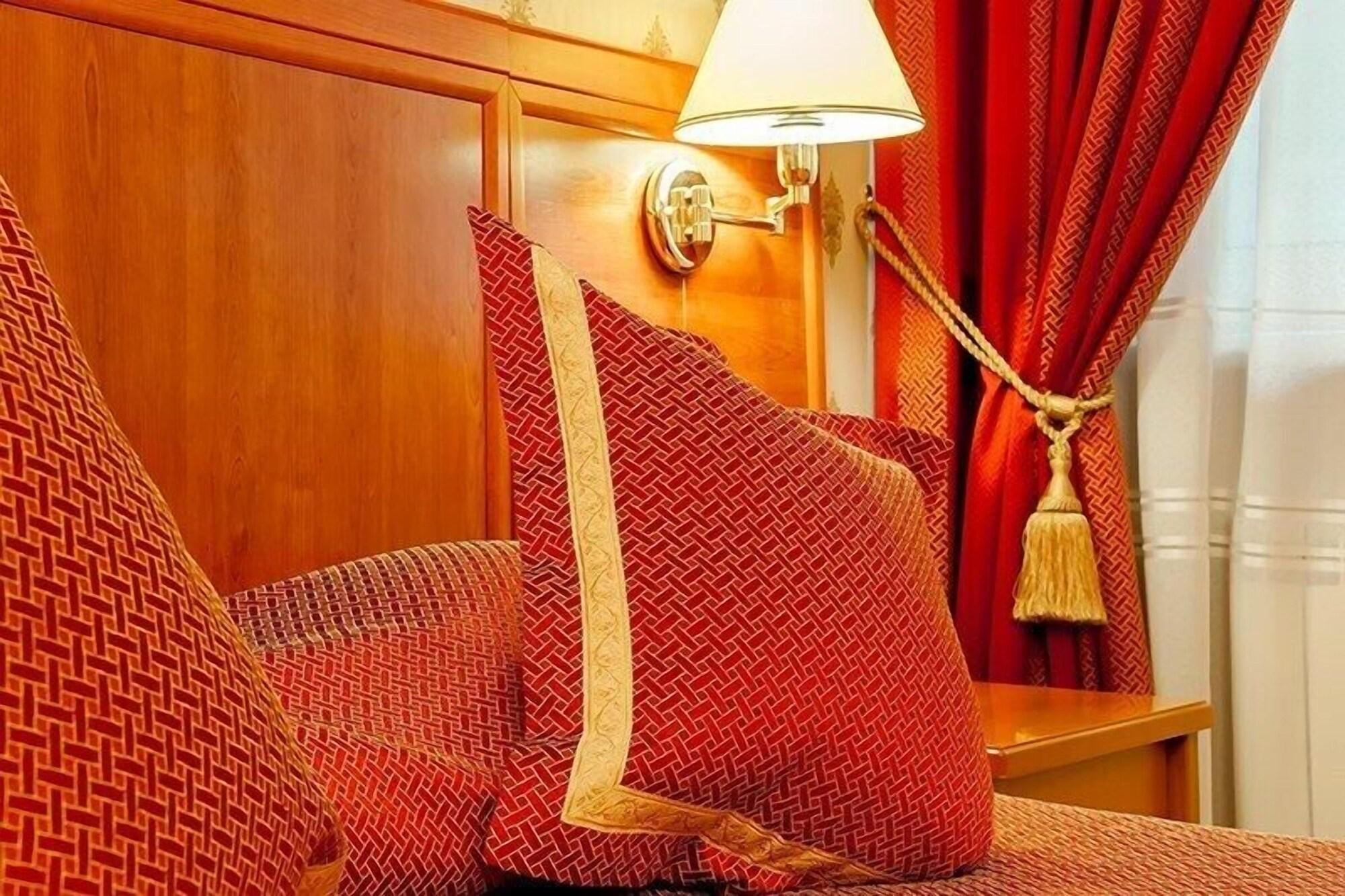 Astana International Hotel Almaty Ngoại thất bức ảnh