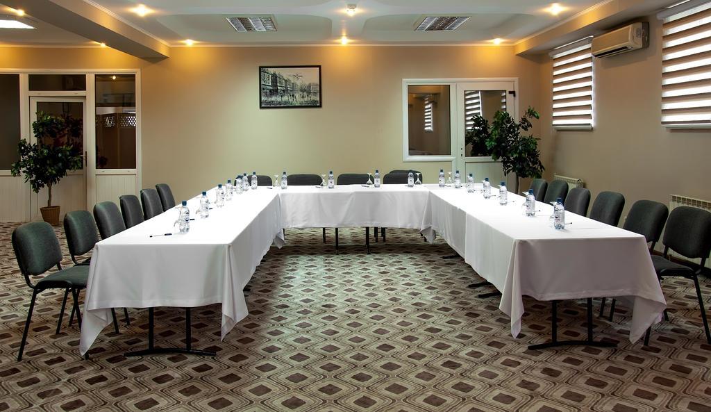 Astana International Hotel Almaty Ngoại thất bức ảnh