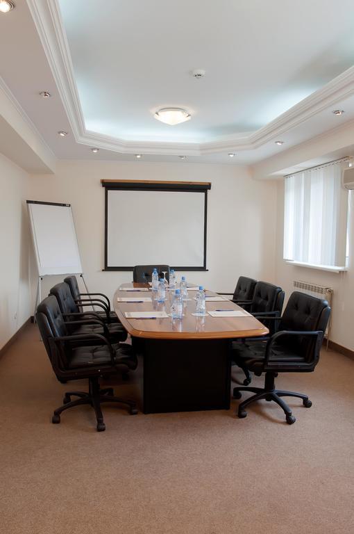 Astana International Hotel Almaty Ngoại thất bức ảnh