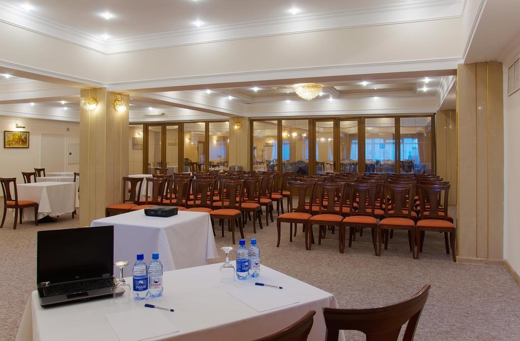 Astana International Hotel Almaty Ngoại thất bức ảnh