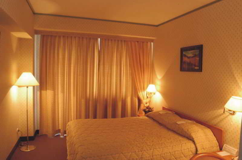 Astana International Hotel Almaty Phòng bức ảnh